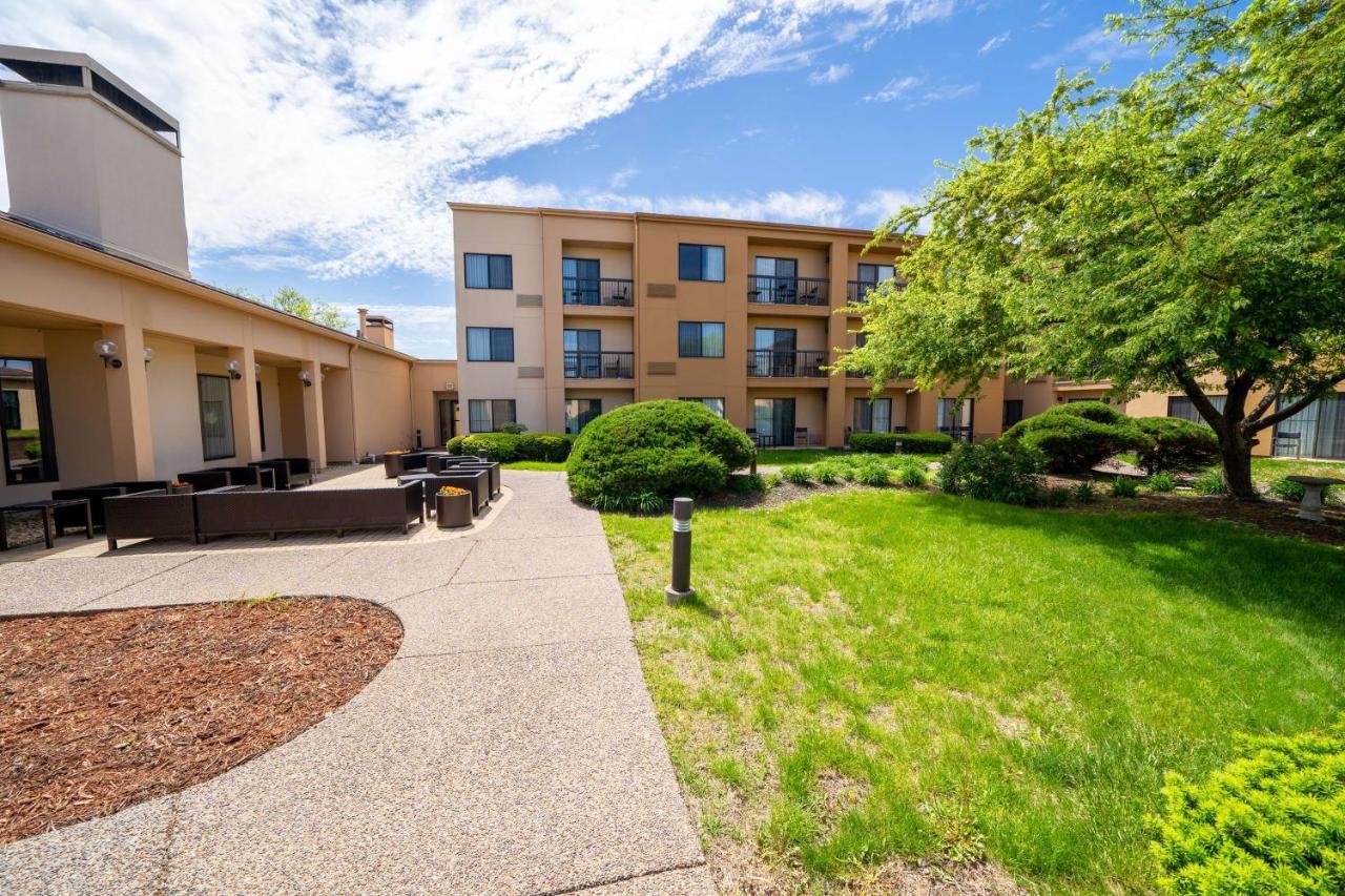 Iowa Inn Bettendorf Quad Cities Buitenkant foto